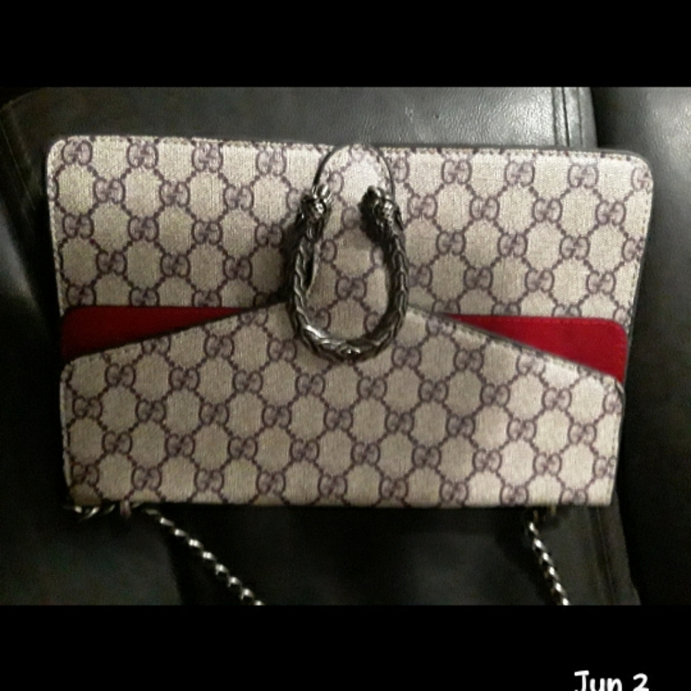 gucci dionysus shoulder bag